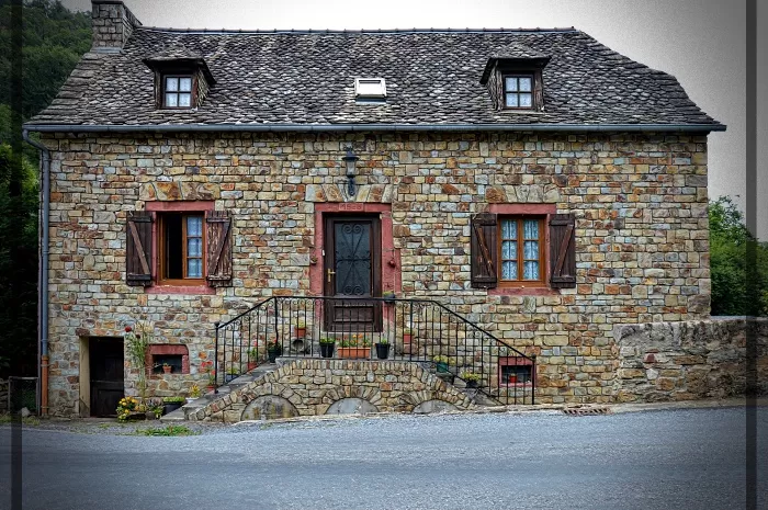 casaold-house-2825712_1920 HISTORIAS