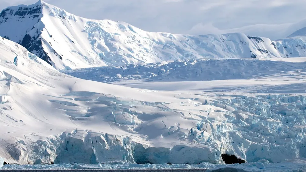 bajo-el-hielo-despues-de-10-anos-de-investigacion